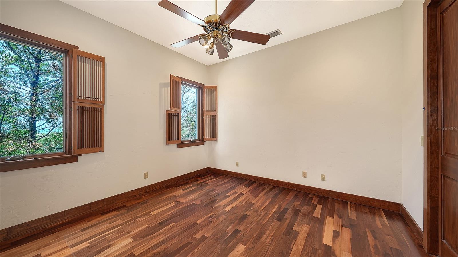 Image 38 of 88 For 156 Emerson Drive