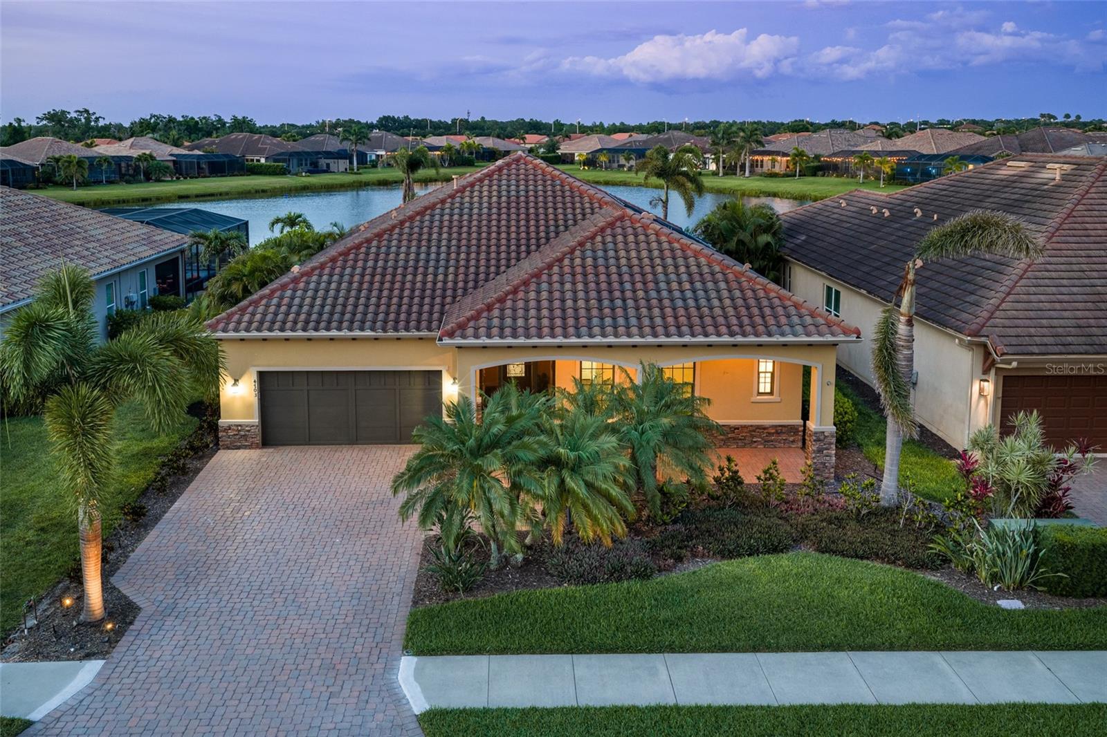 Image 4 of 65 For 4703 Tobermory Way