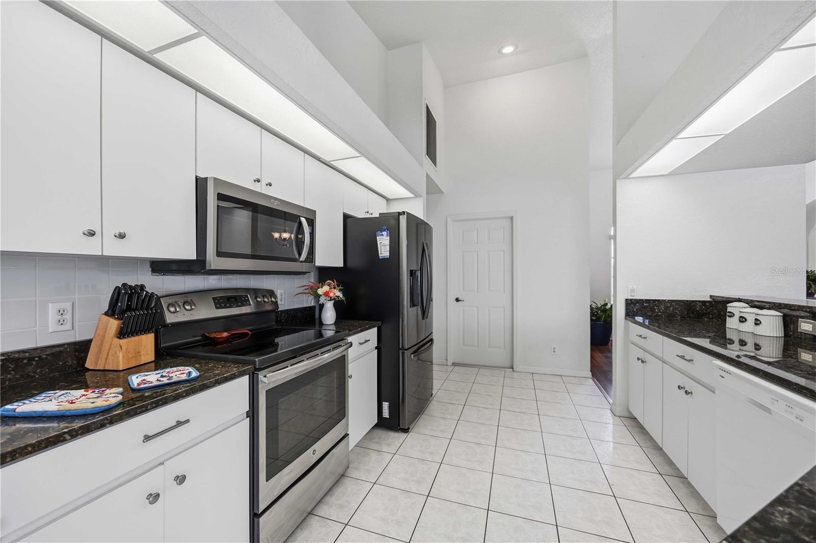 Image 15 of 55 For 23530 Clay Avenue