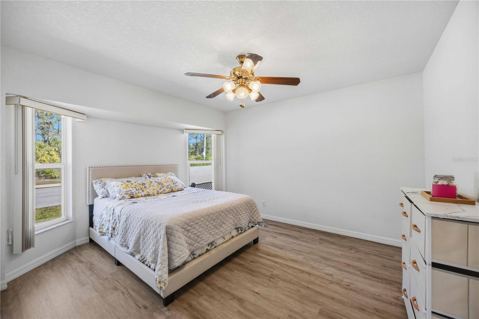 Image 16 of 55 For 23530 Clay Avenue