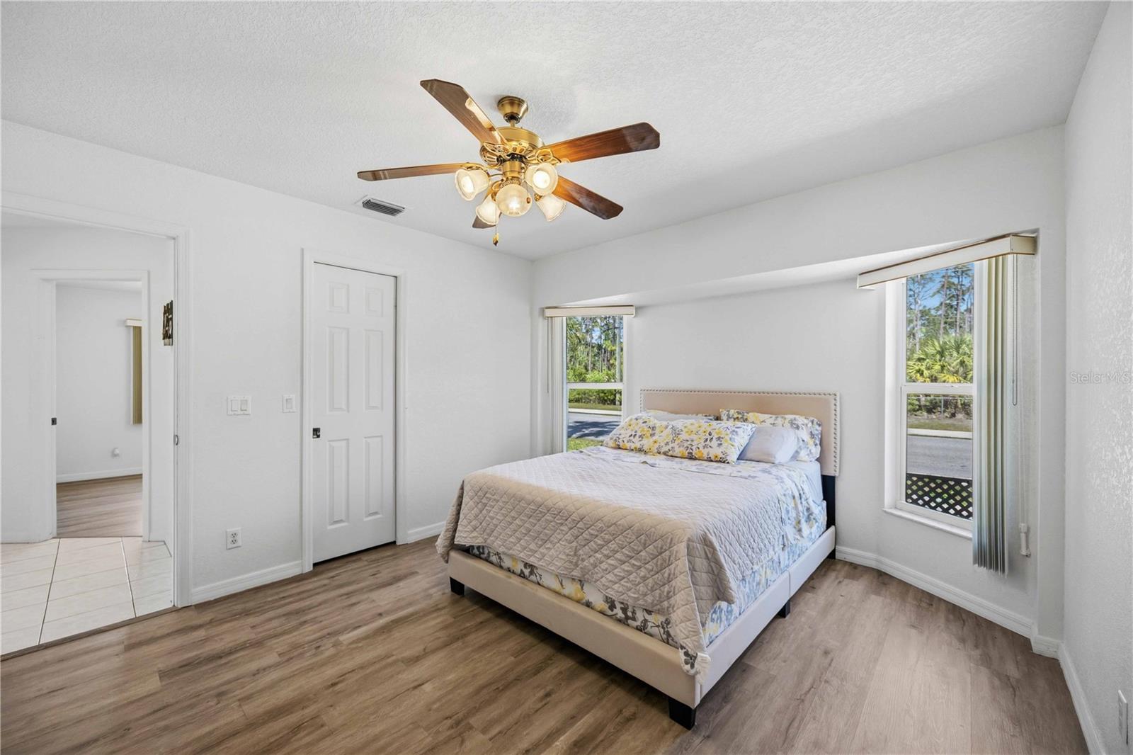 Image 17 of 55 For 23530 Clay Avenue