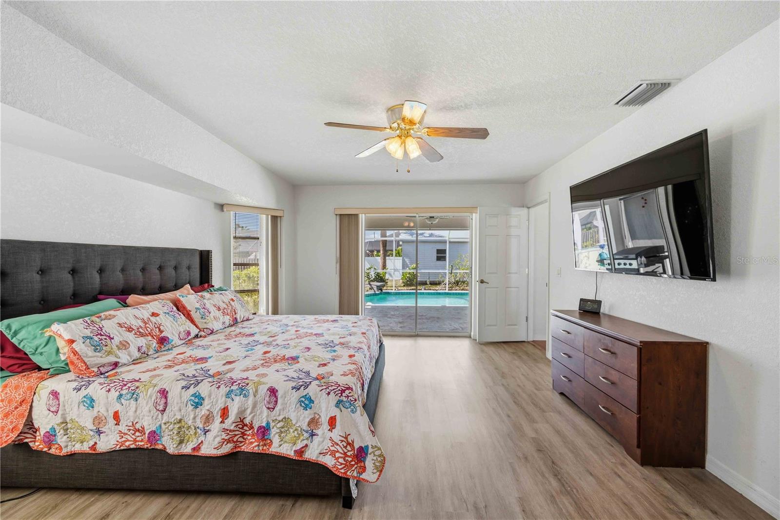 Image 31 of 55 For 23530 Clay Avenue