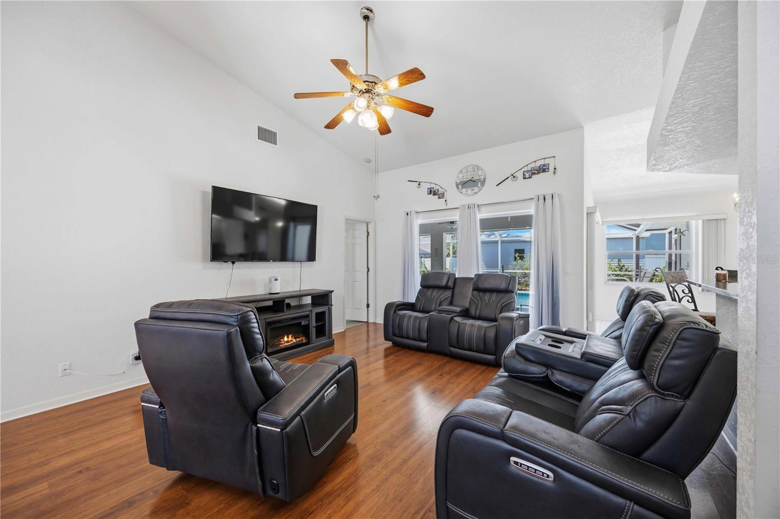 Image 6 of 55 For 23530 Clay Avenue