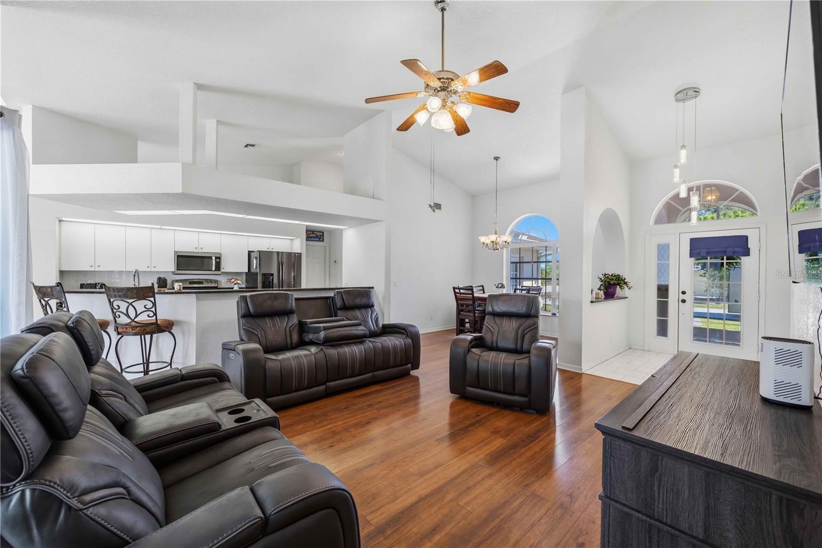 Image 7 of 55 For 23530 Clay Avenue
