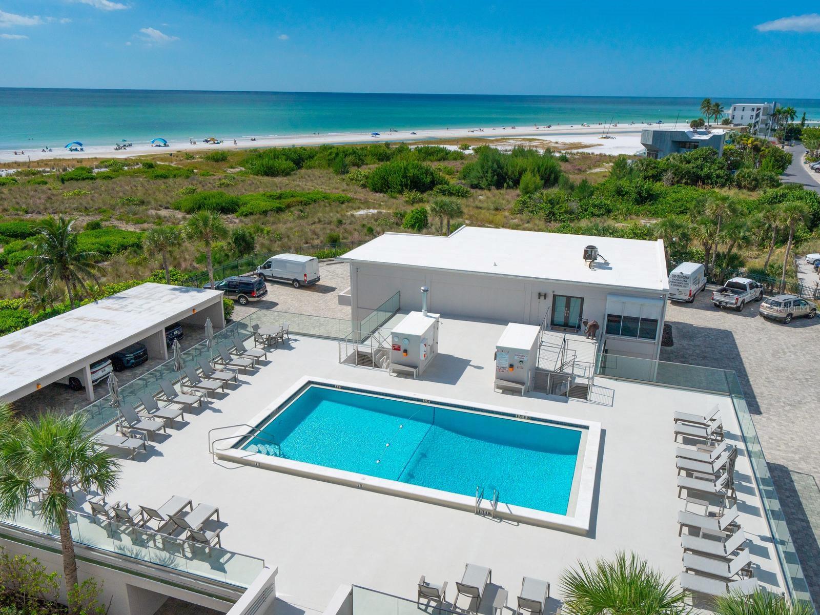 Image 15 of 65 For 5400 Ocean Boulevard 5-3