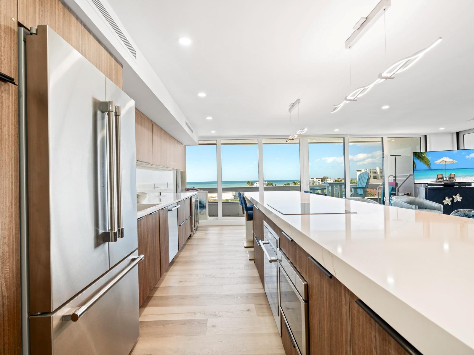 Image 28 of 65 For 5400 Ocean Boulevard 5-3