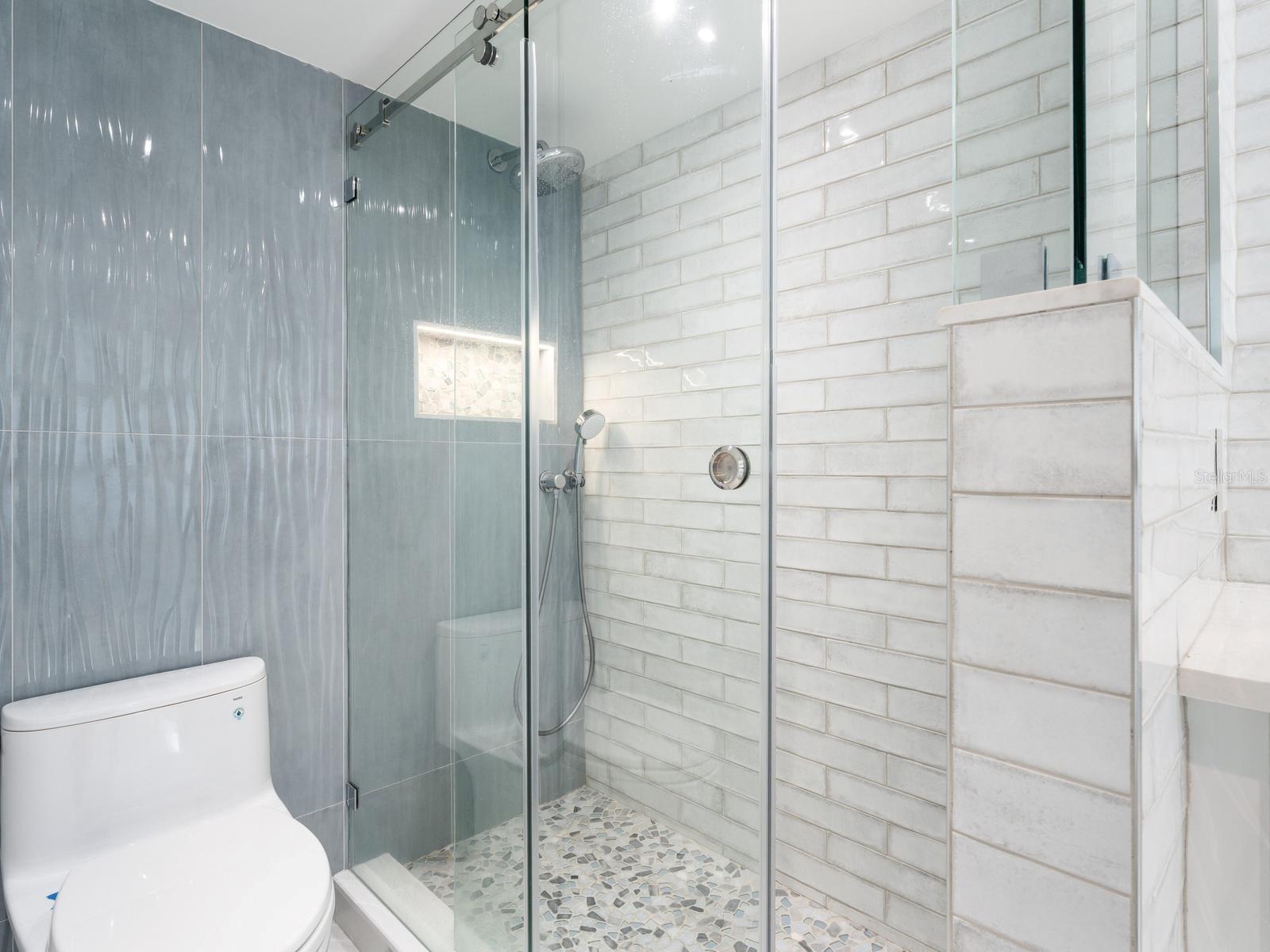 Image 39 of 65 For 5400 Ocean Boulevard 5-3