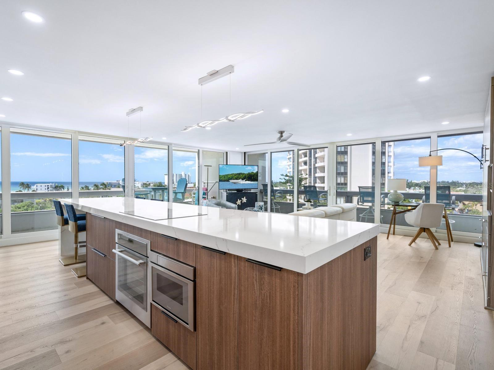 Image 5 of 65 For 5400 Ocean Boulevard 5-3