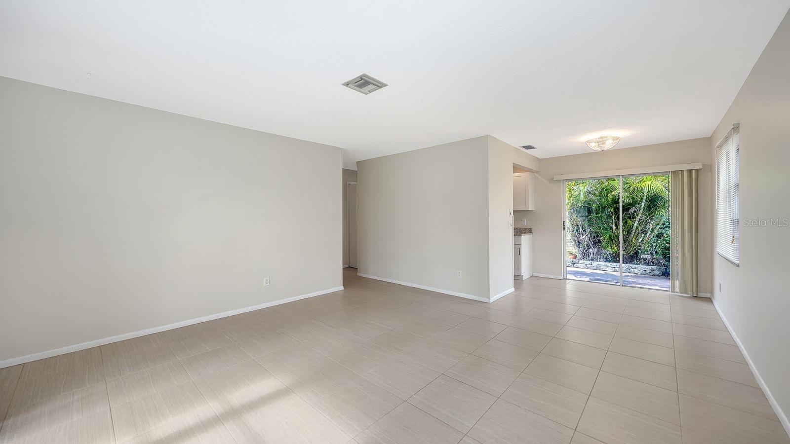 Image 9 of 48 For 2121 Pueblo Circle V6