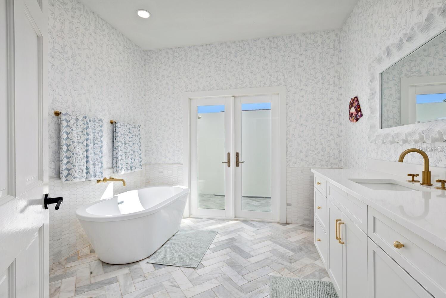 Image 13 of 31 For 4104 Las Palmas Way