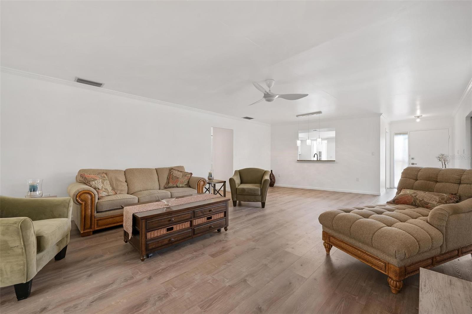 Image 8 of 31 For 4212 Center Gate Lane 2