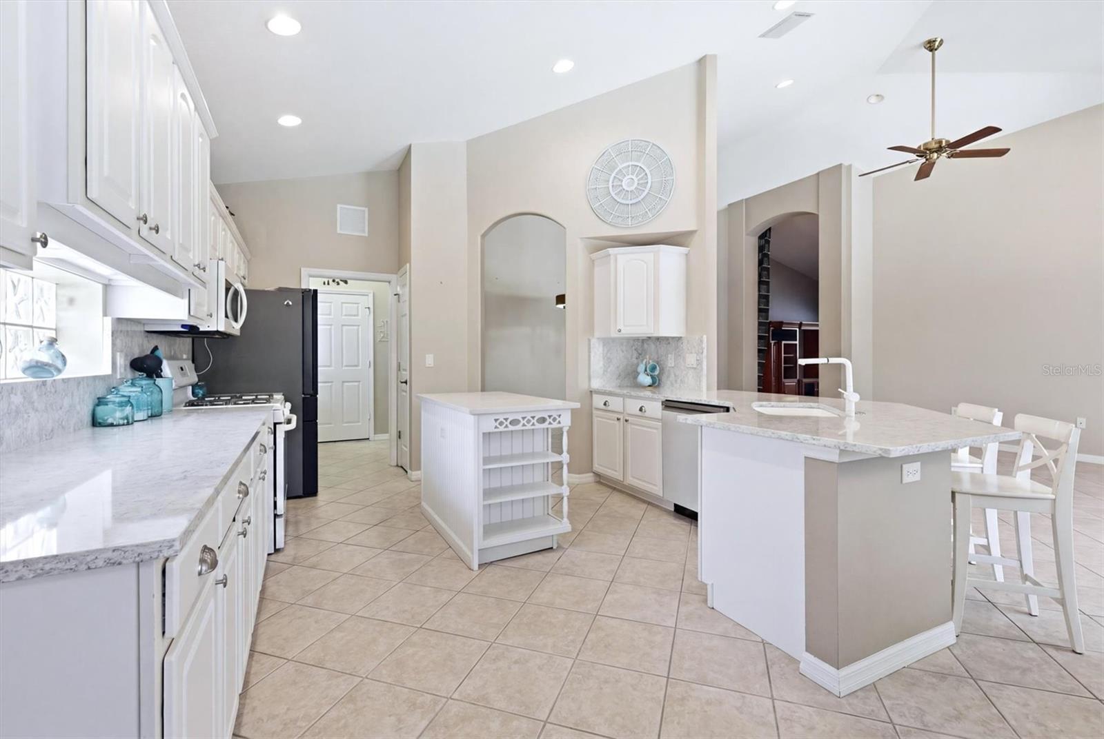 Image 16 of 52 For 6420 Rookery Circle