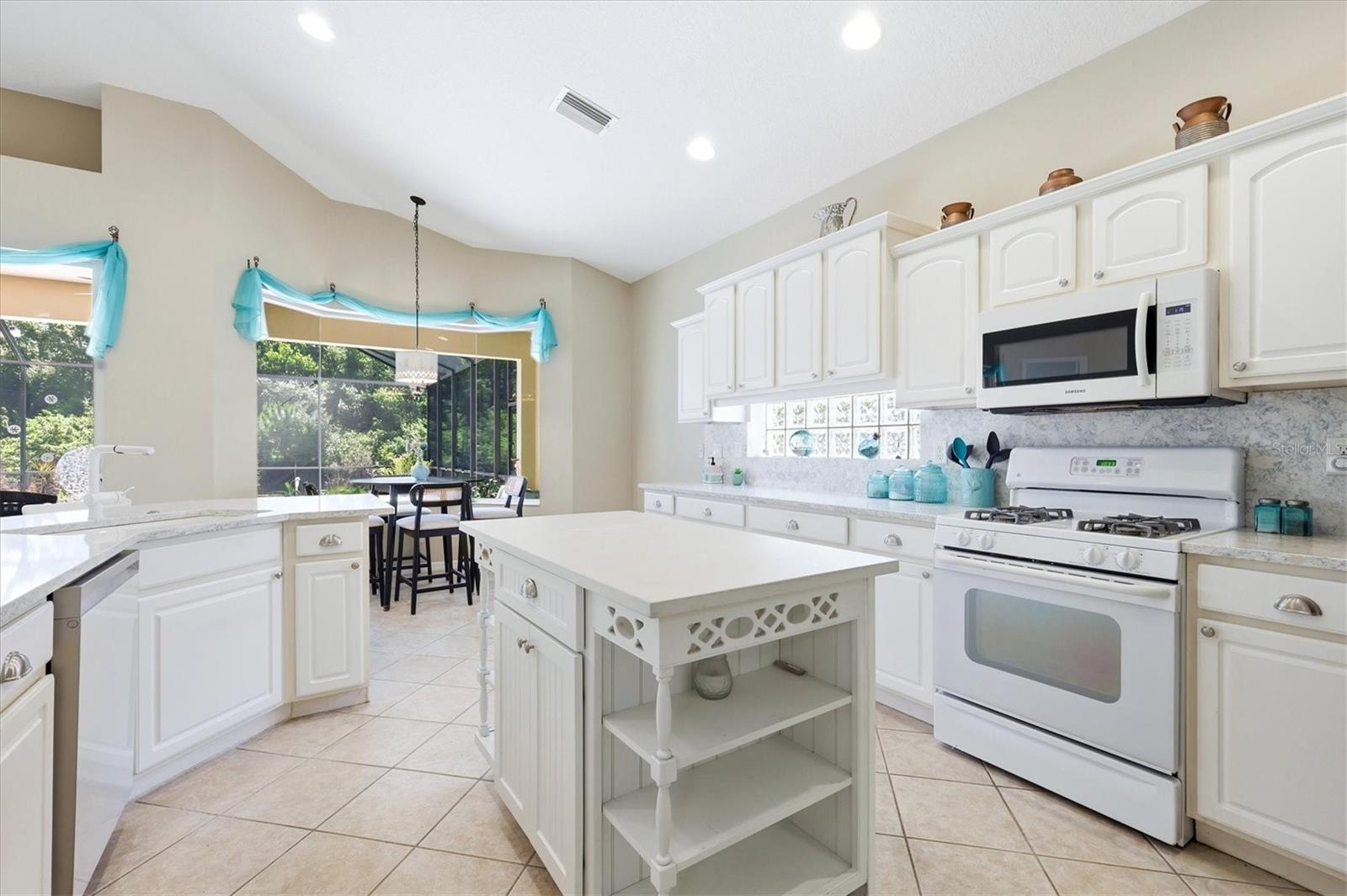 Image 17 of 52 For 6420 Rookery Circle