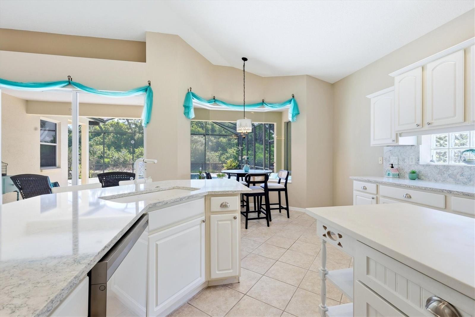 Image 18 of 52 For 6420 Rookery Circle