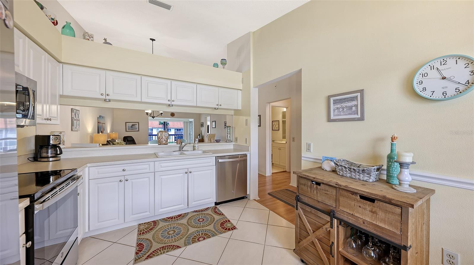 Image 16 of 44 For 4338 Madeira Court 3346