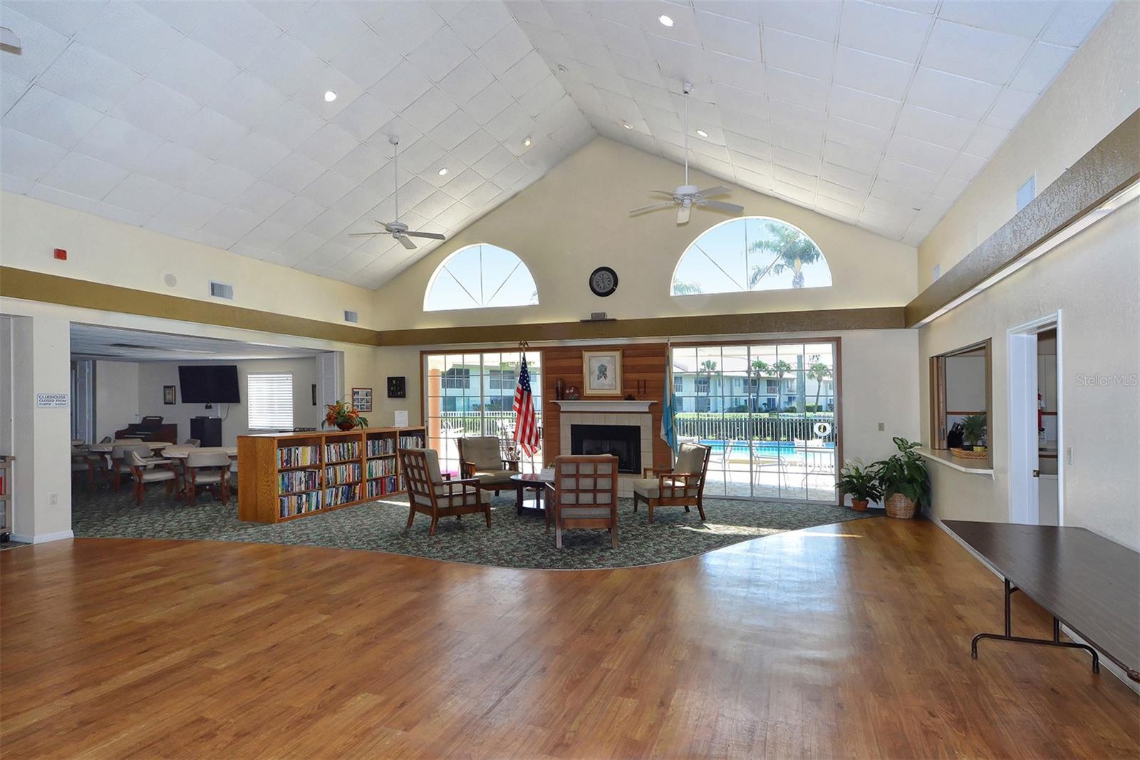 Image 29 of 44 For 4338 Madeira Court 3346
