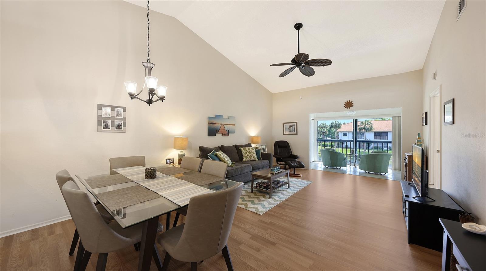 Image 4 of 44 For 4338 Madeira Court 3346