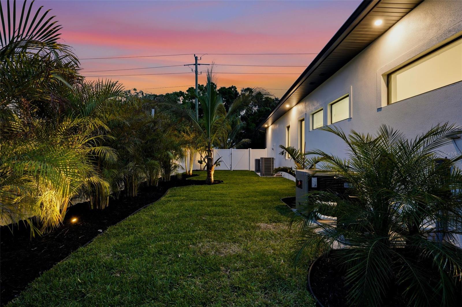 Image 60 of 67 For 2727 Waldemere Street