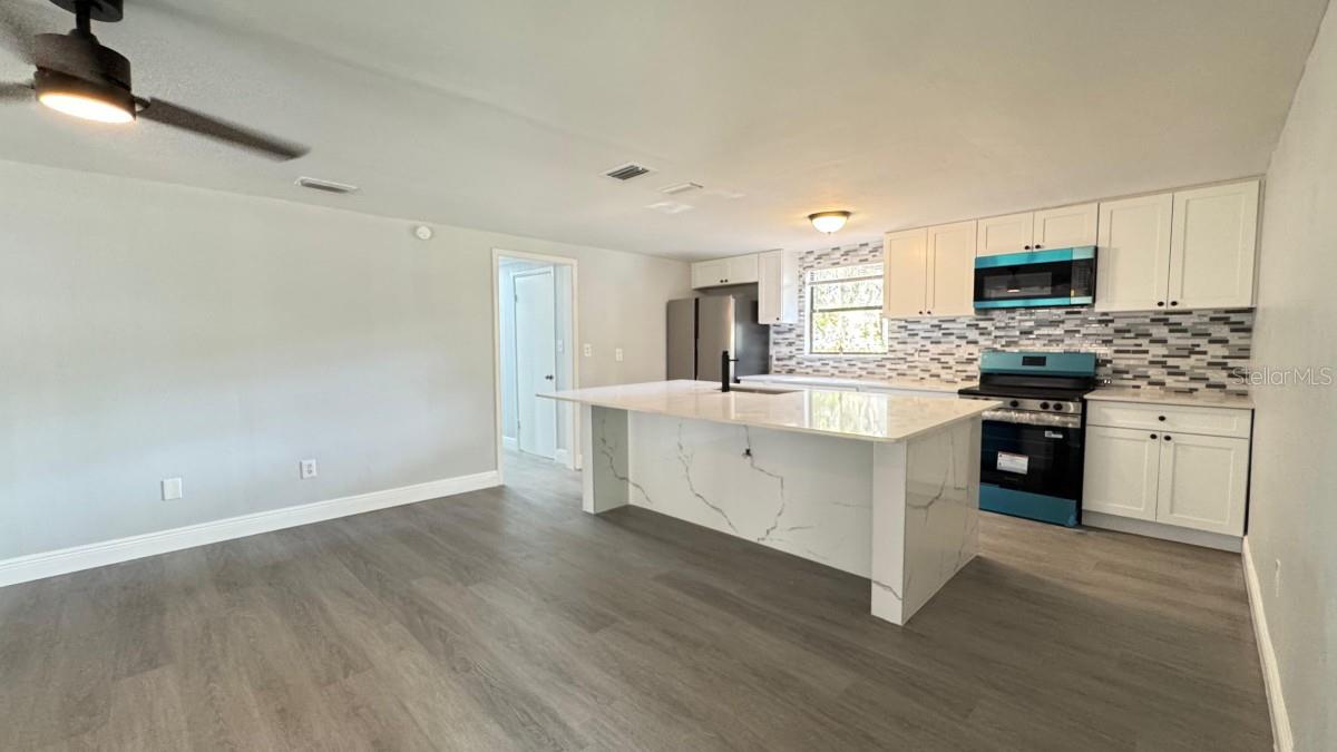 Image 4 of 12 For 1051 Cr 464  