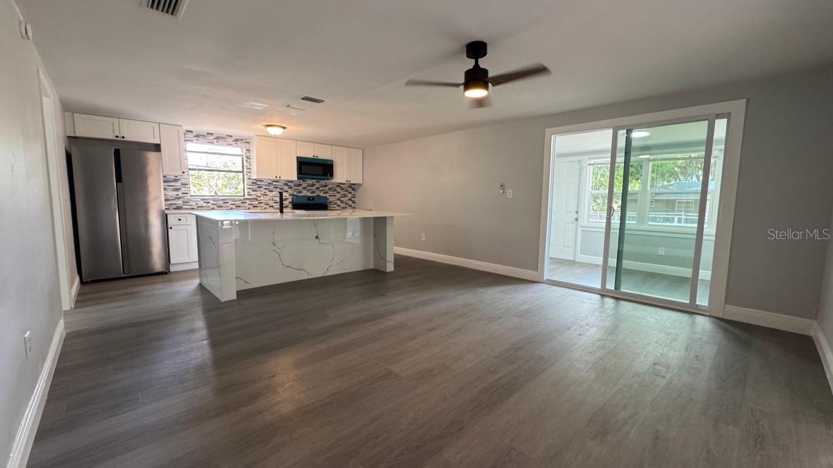 Image 5 of 12 For 1051 Cr 464  