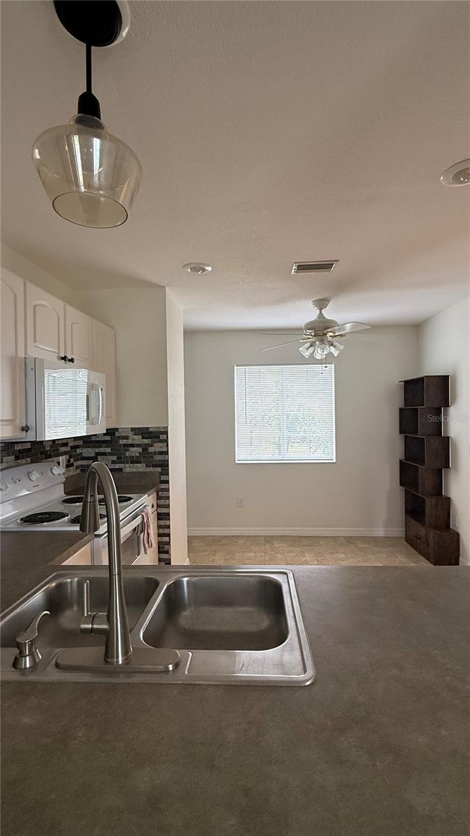 Image 5 of 27 For 6100 Hoffman Street