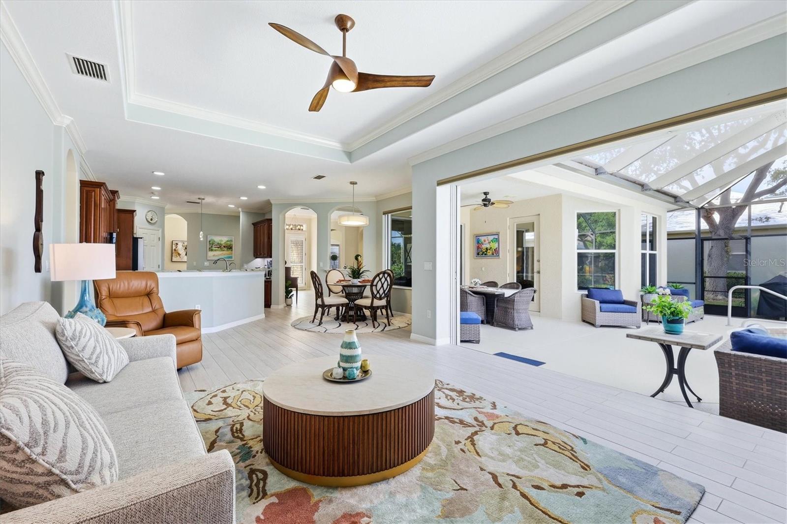 Image 11 of 41 For 127 Park Trace Boulevard