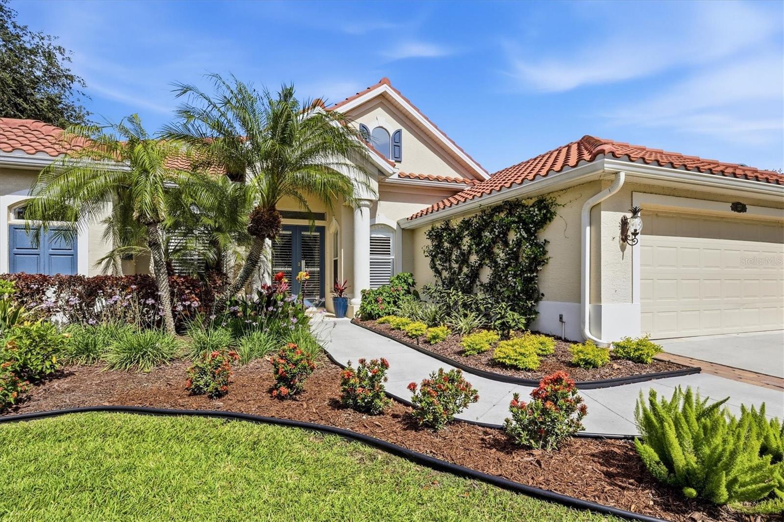 Image 2 of 41 For 127 Park Trace Boulevard