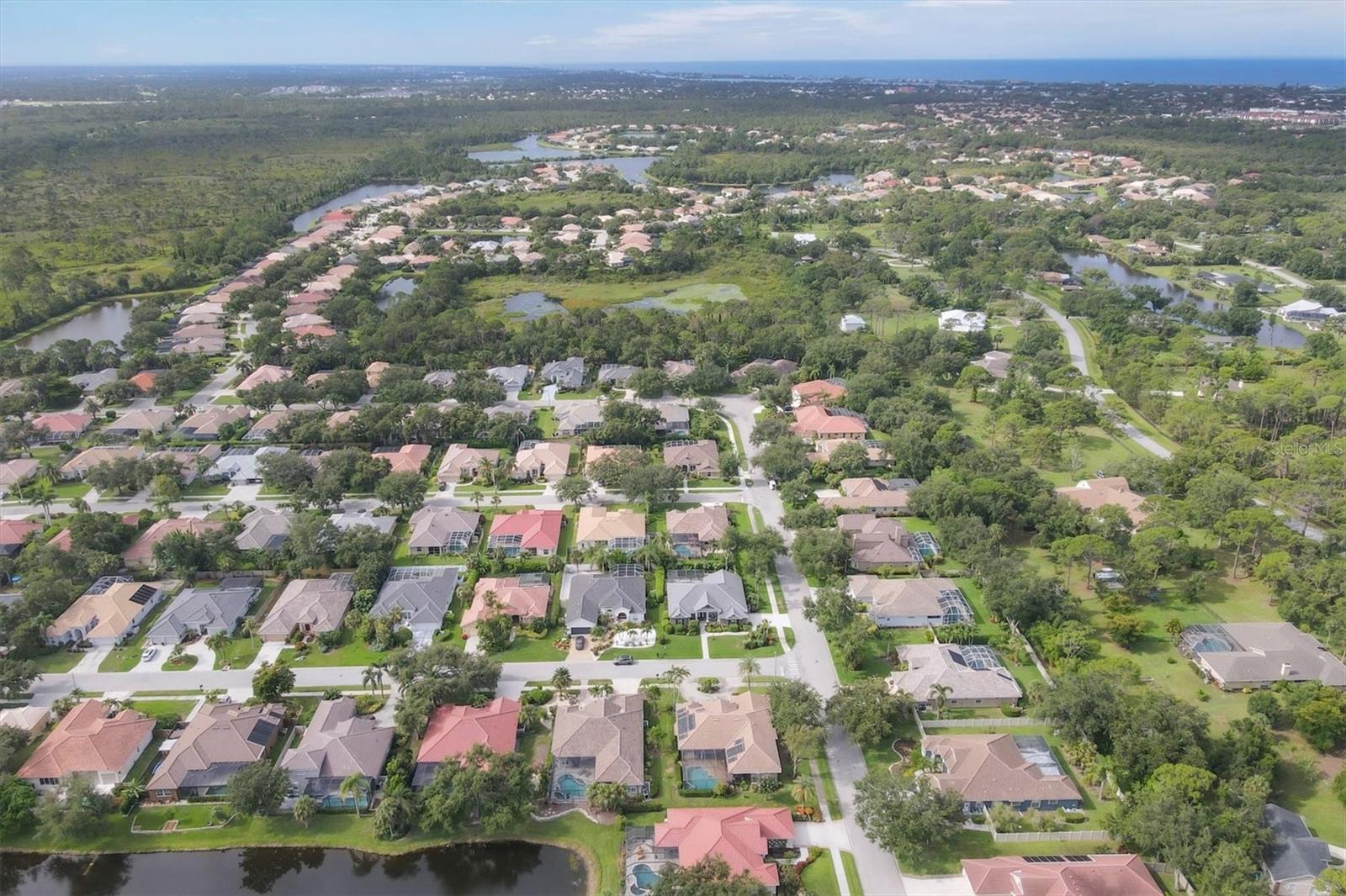 Image 36 of 41 For 127 Park Trace Boulevard
