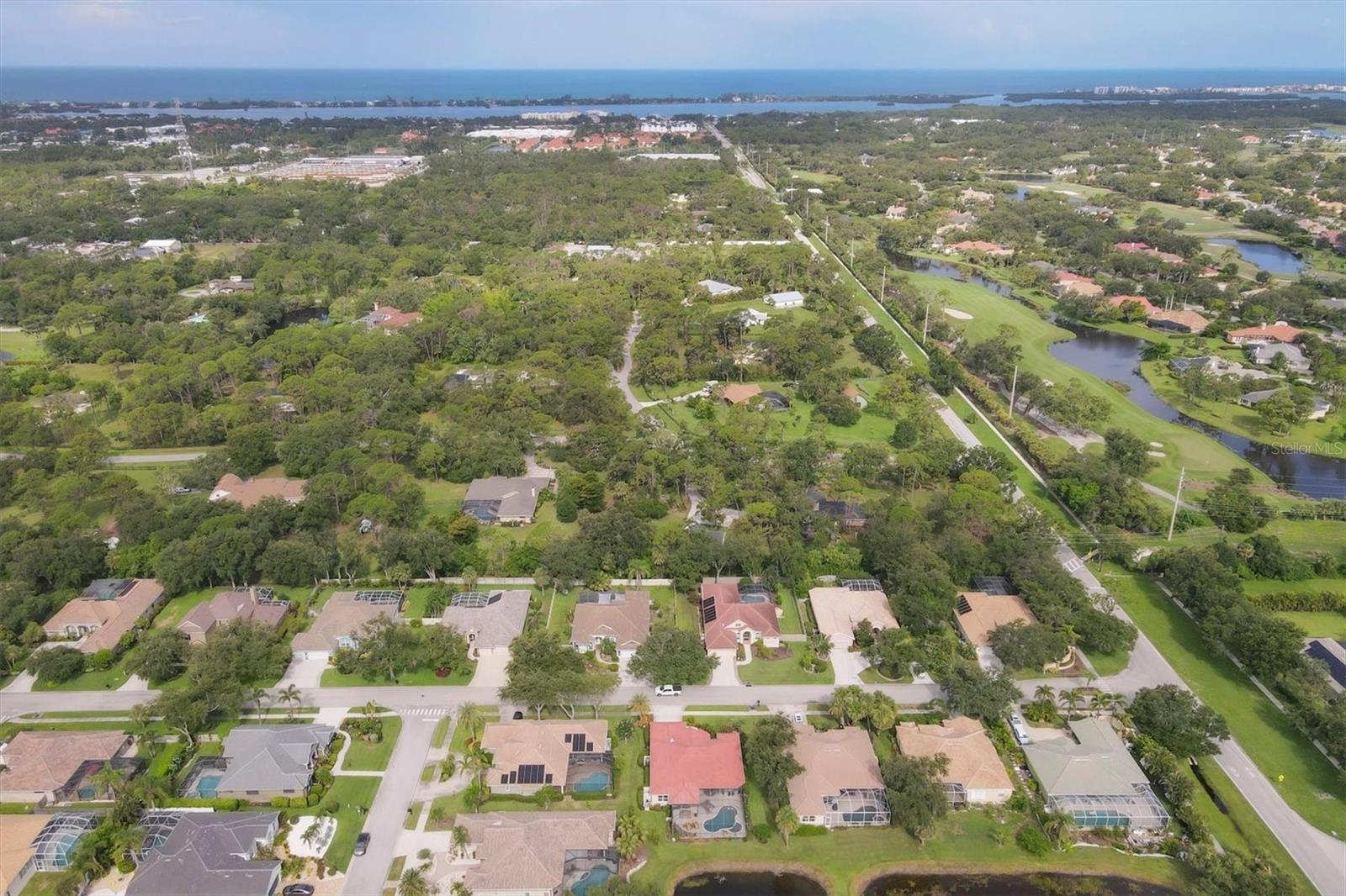Image 40 of 41 For 127 Park Trace Boulevard