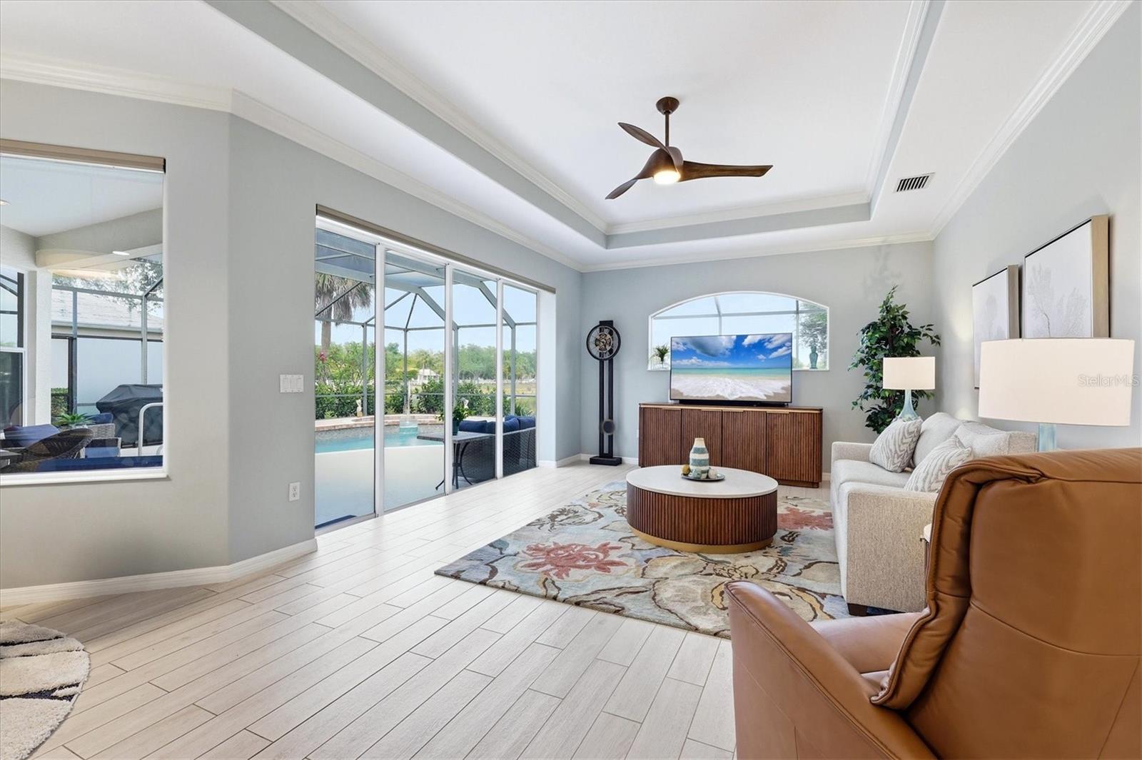 Image 9 of 41 For 127 Park Trace Boulevard