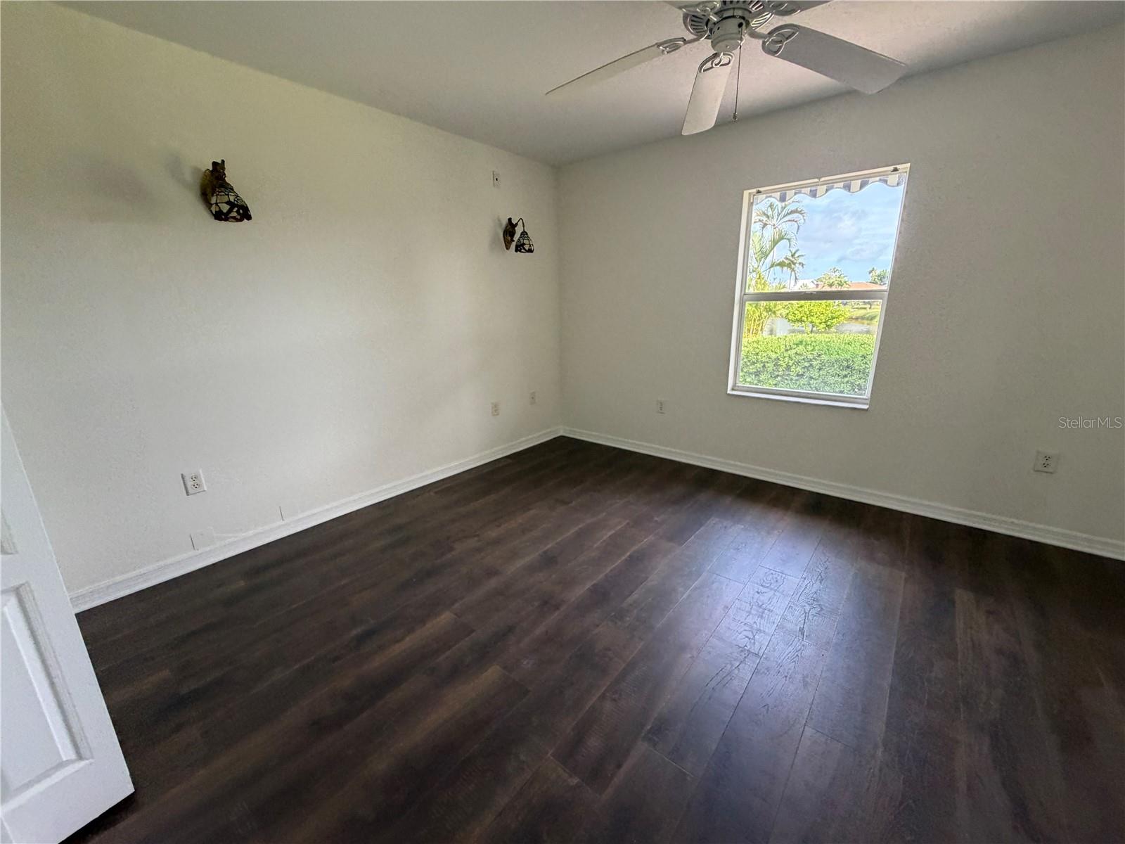 Image 14 of 25 For 8607 51st Avenue W