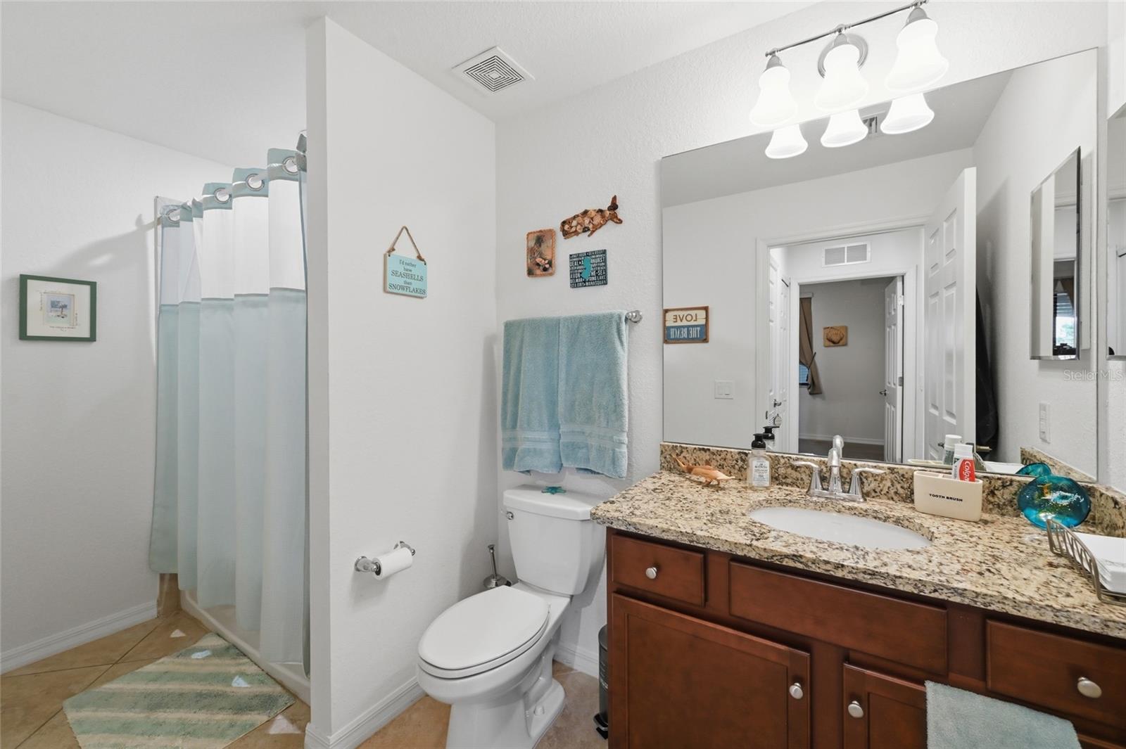 Image 12 of 54 For 16904 Vardon Terrace 205