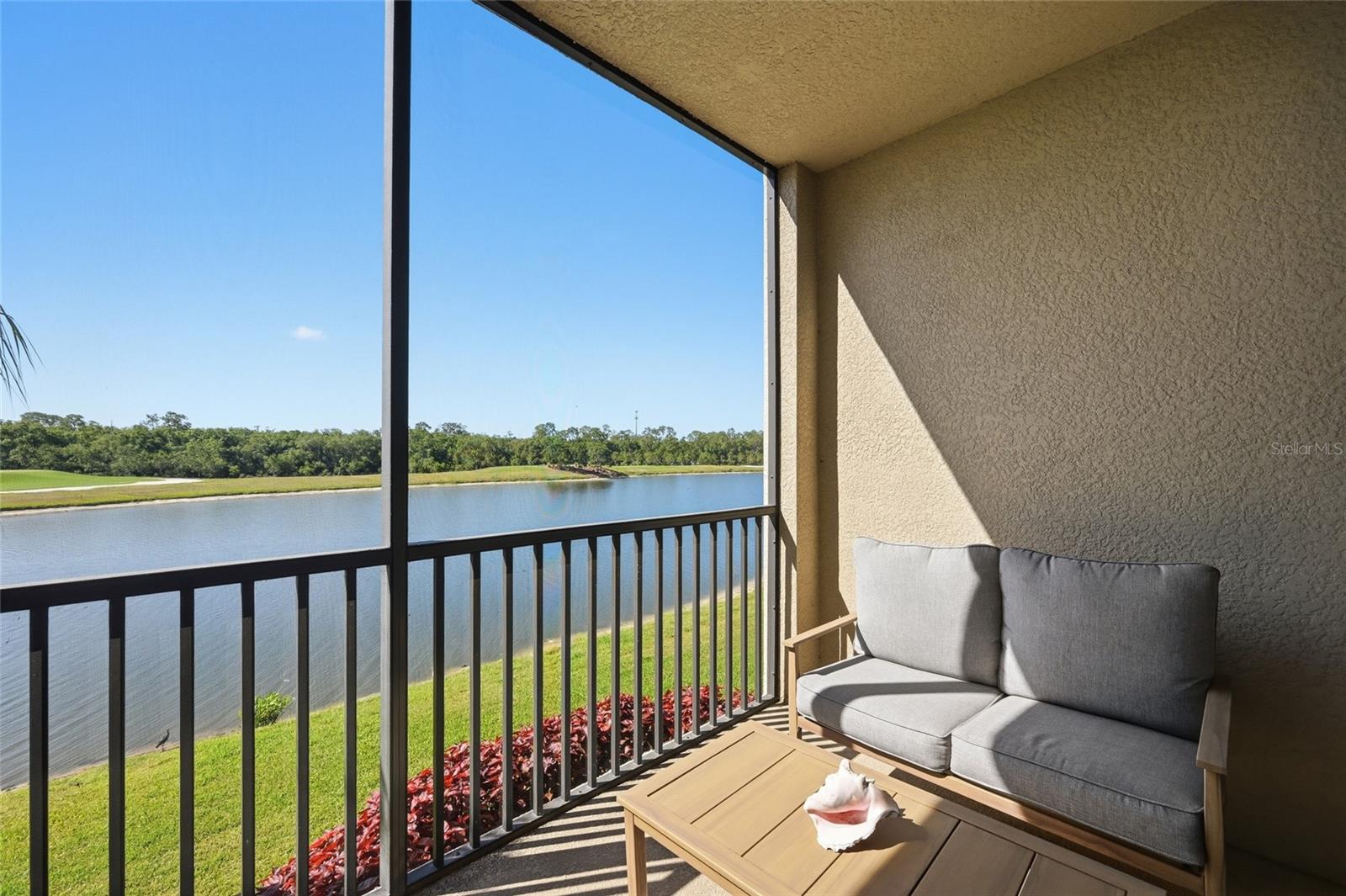 Image 18 of 54 For 16904 Vardon Terrace 205