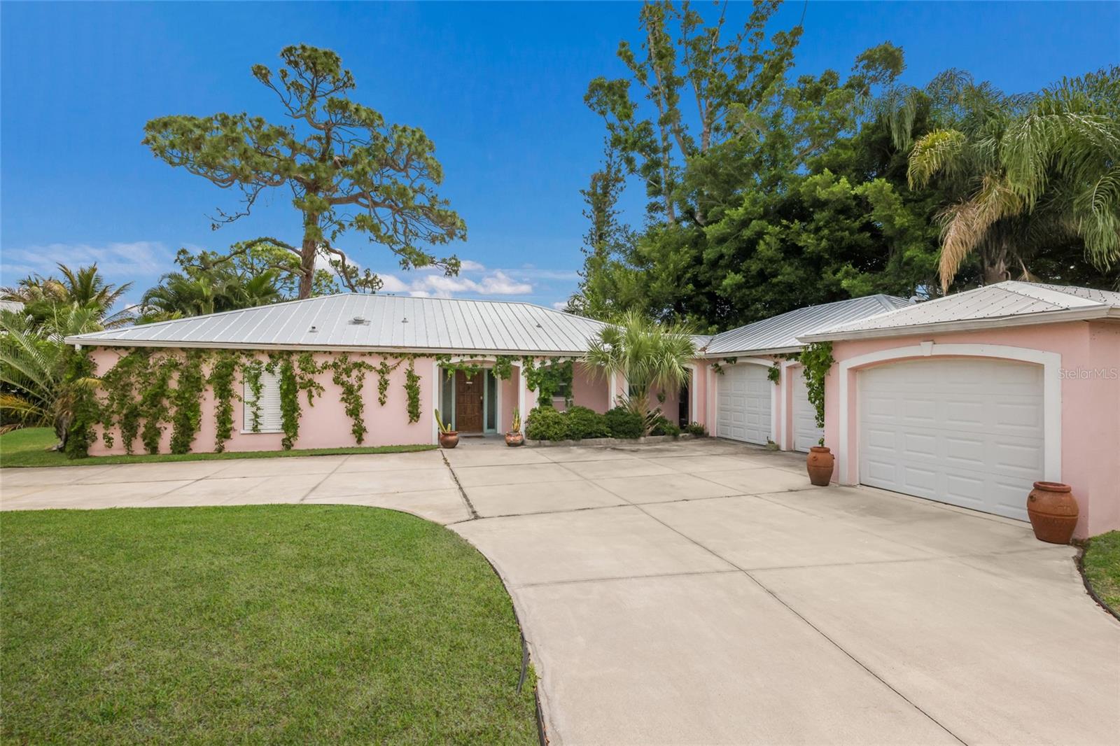 Image 4 of 40 For 719 58th Street Nw