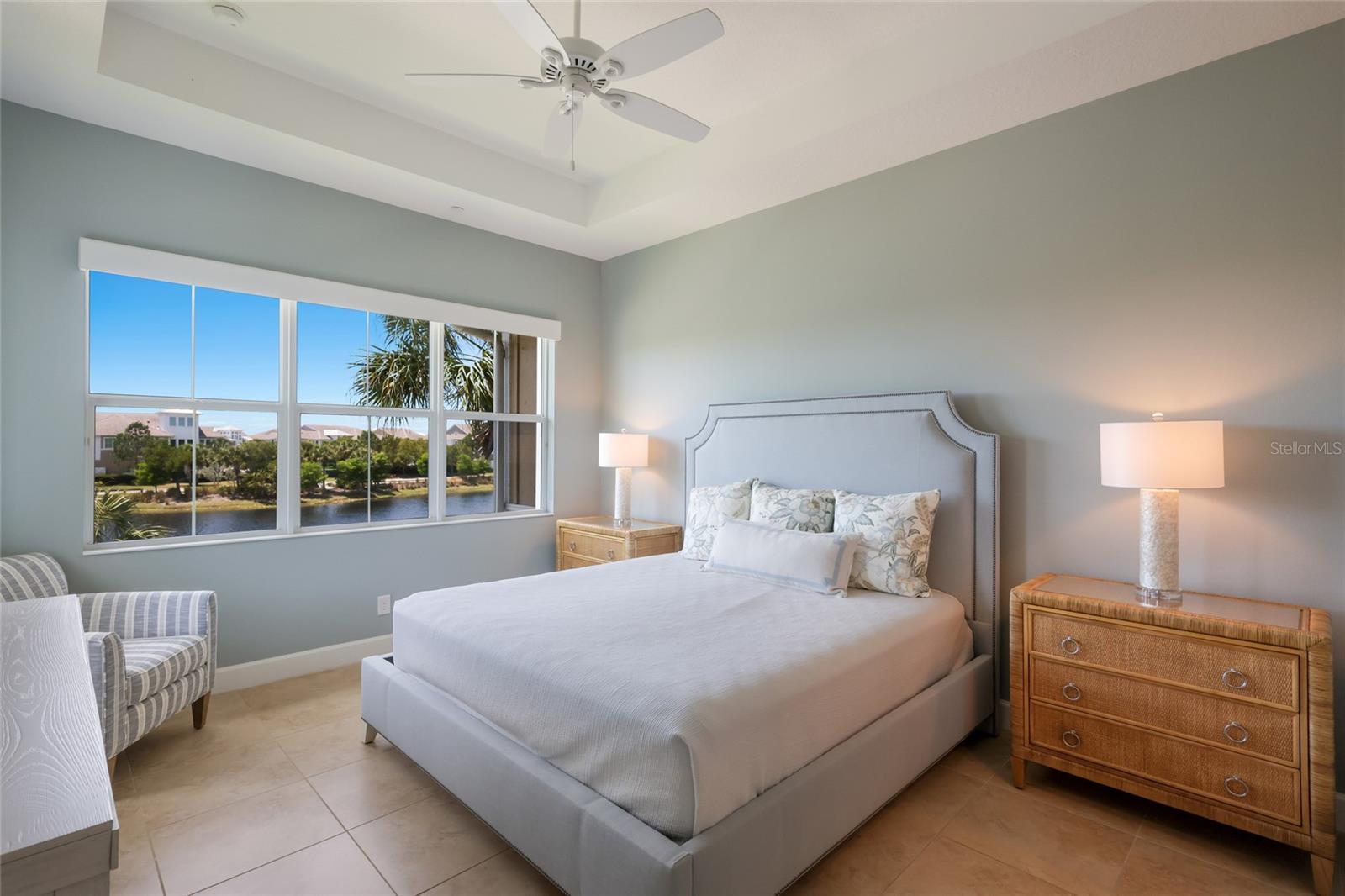Image 18 of 70 For 258 Sapphire Lake Drive 202