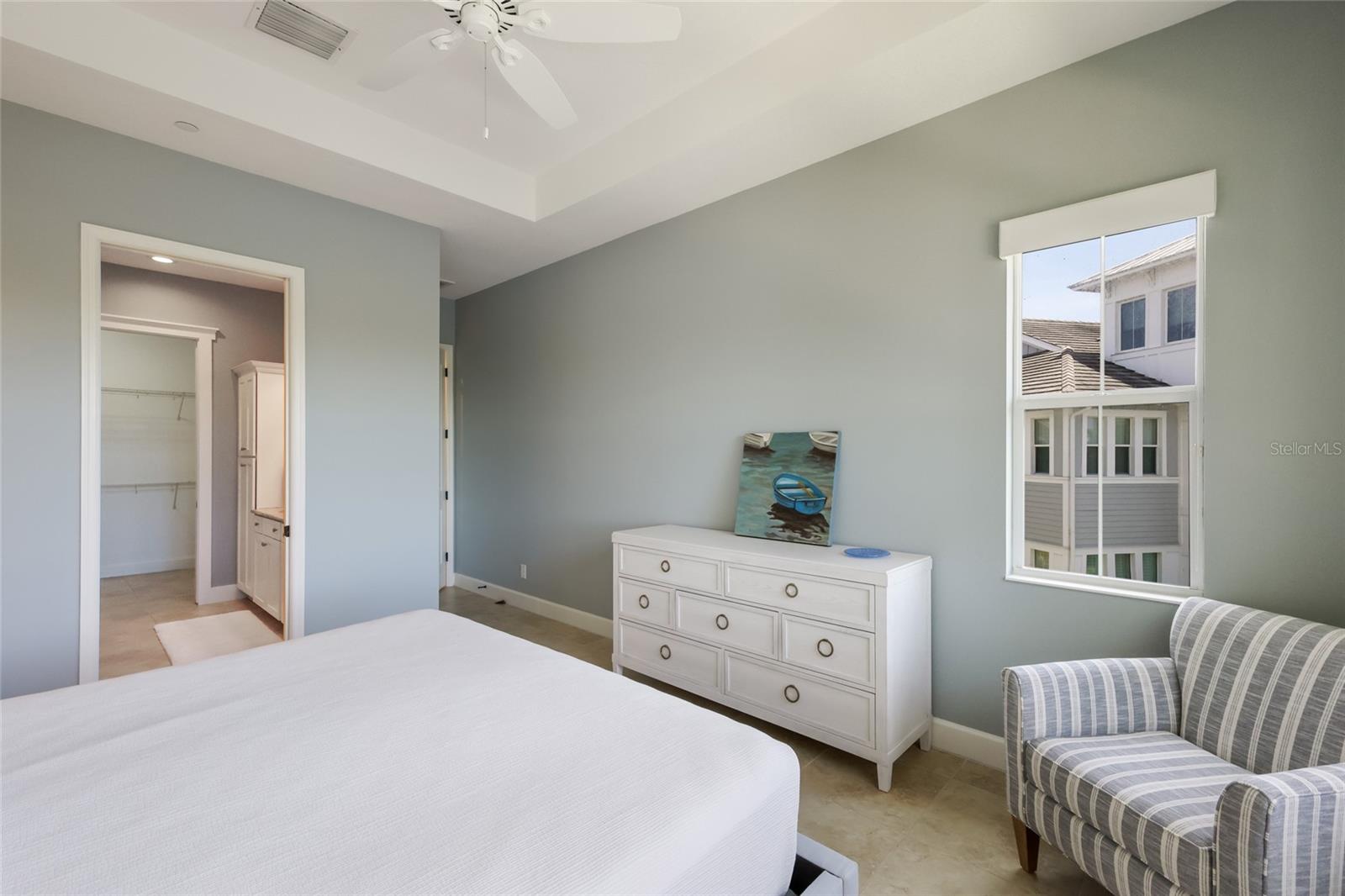 Image 20 of 70 For 258 Sapphire Lake Drive 202