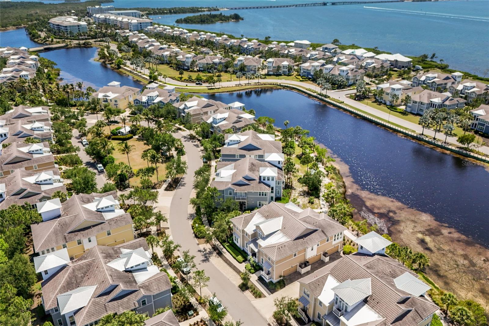 Image 42 of 70 For 258 Sapphire Lake Drive 202
