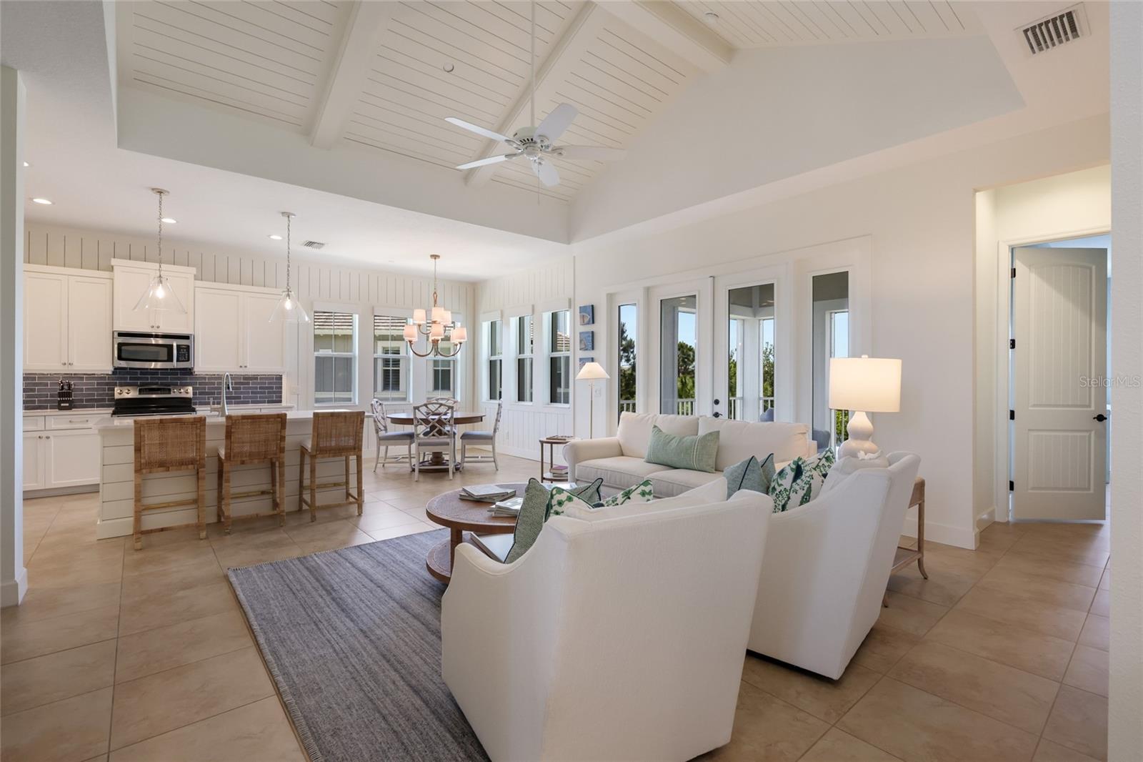 Image 8 of 70 For 258 Sapphire Lake Drive 202