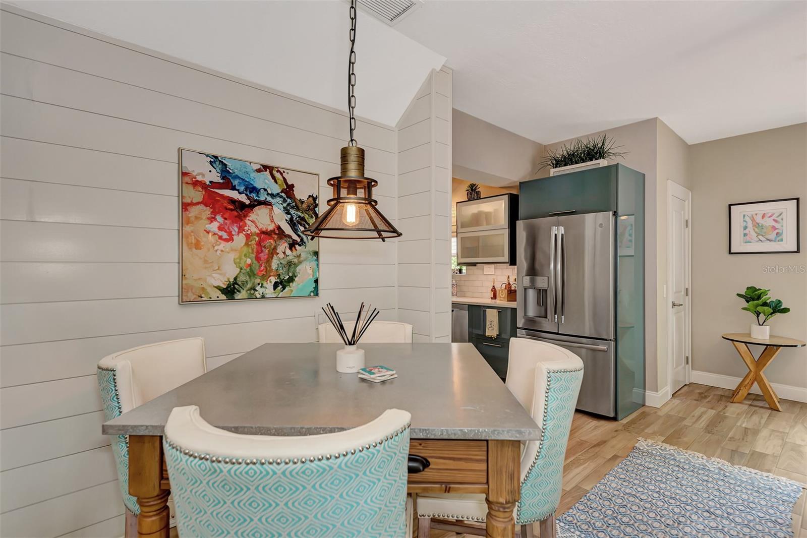 Image 10 of 39 For 1045 40th Street