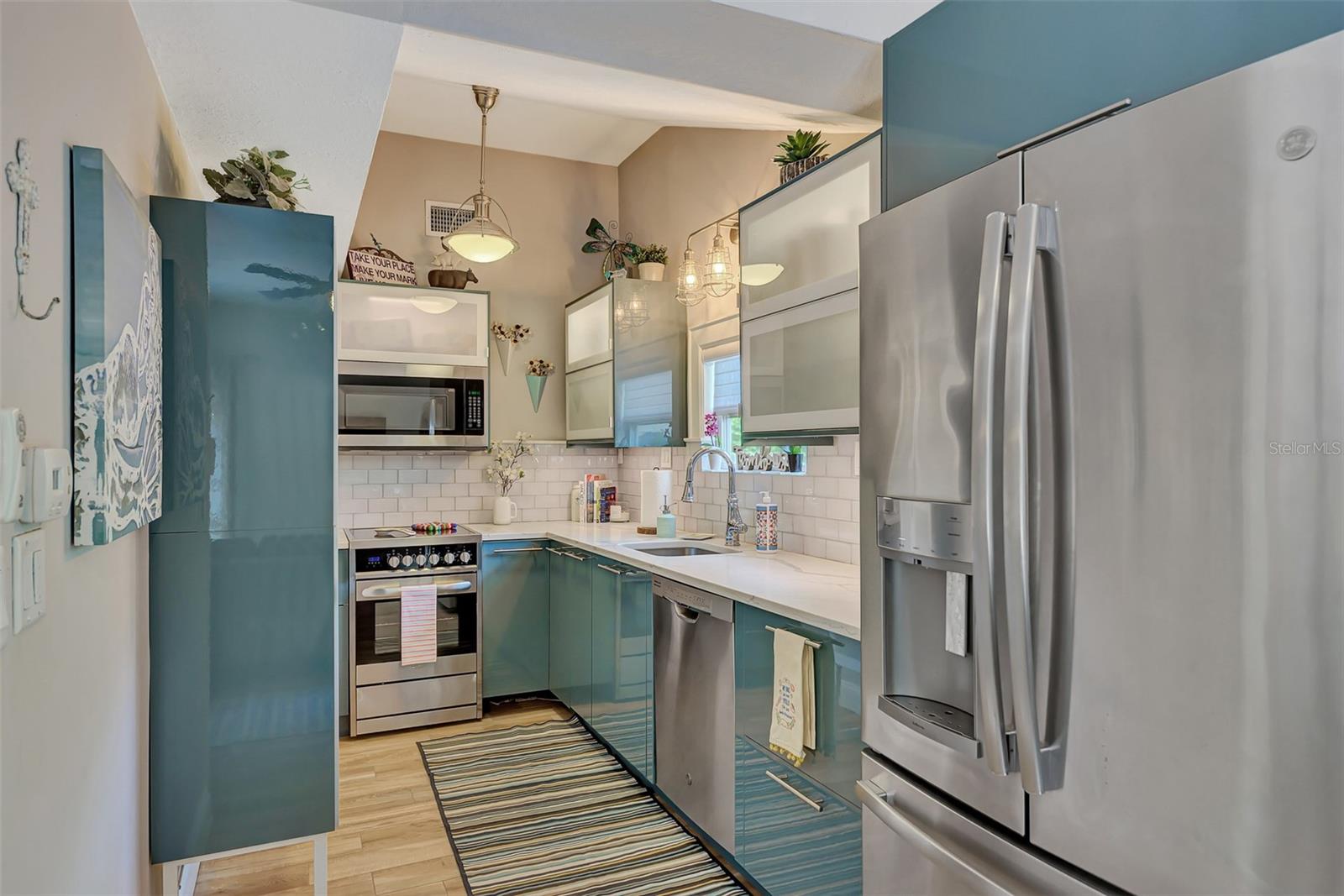 Image 13 of 39 For 1045 40th Street