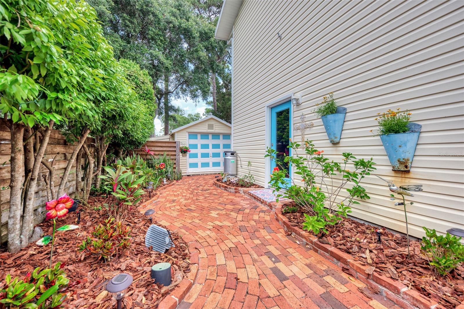 Image 2 of 39 For 1045 40th Street