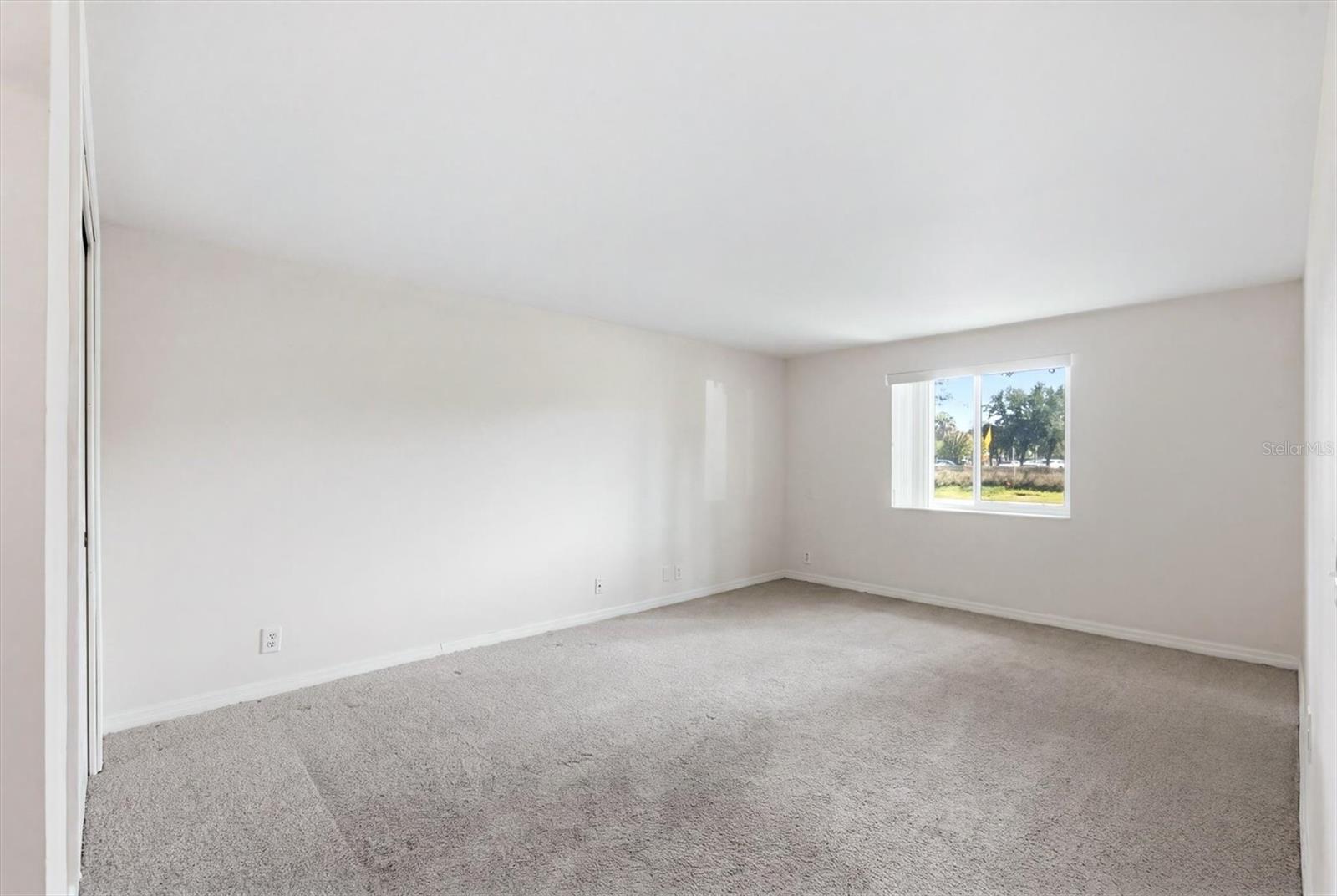 Image 17 of 38 For 6014 Border Lane