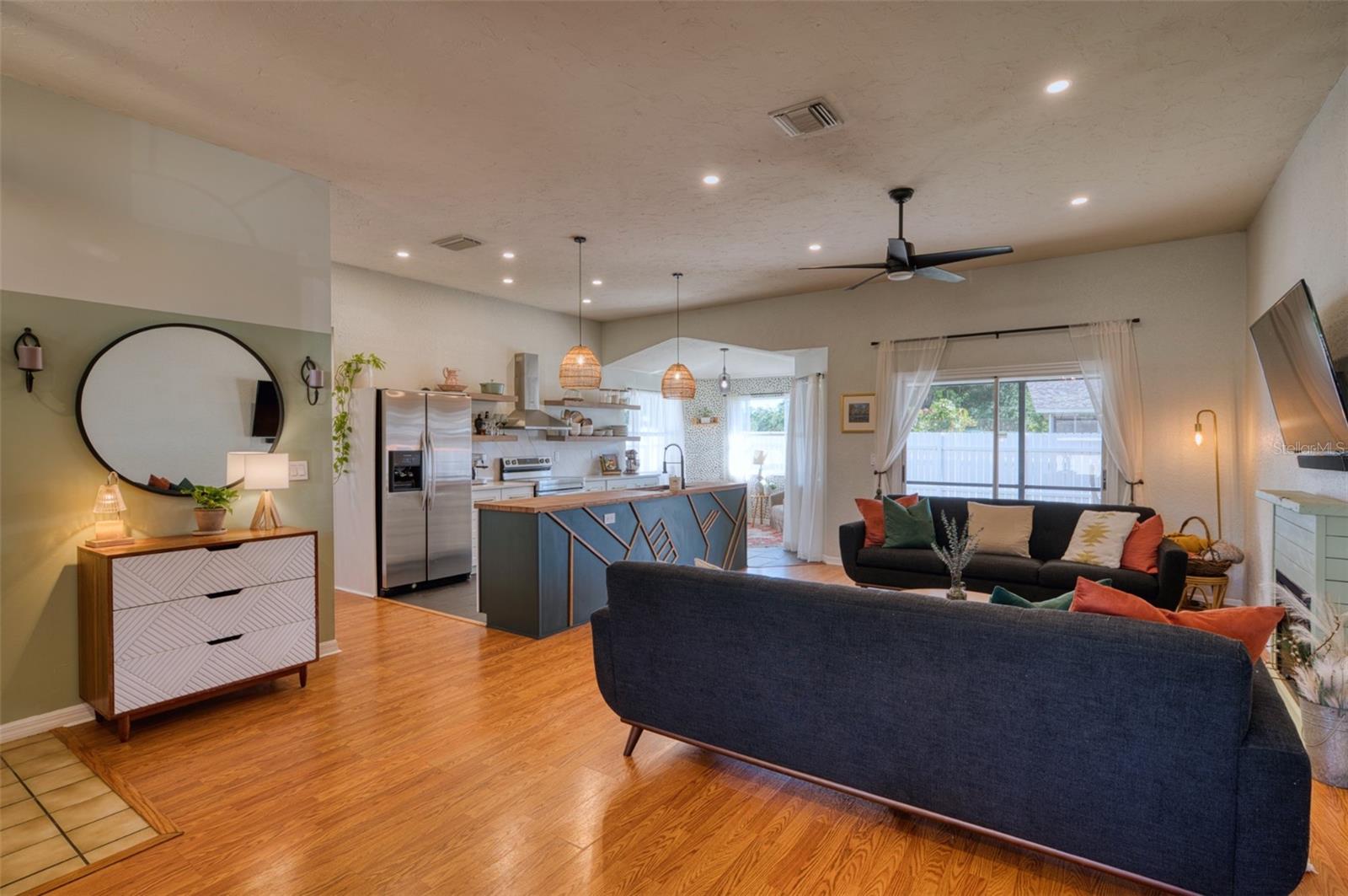 Image 5 of 40 For 3206 95th Drive E