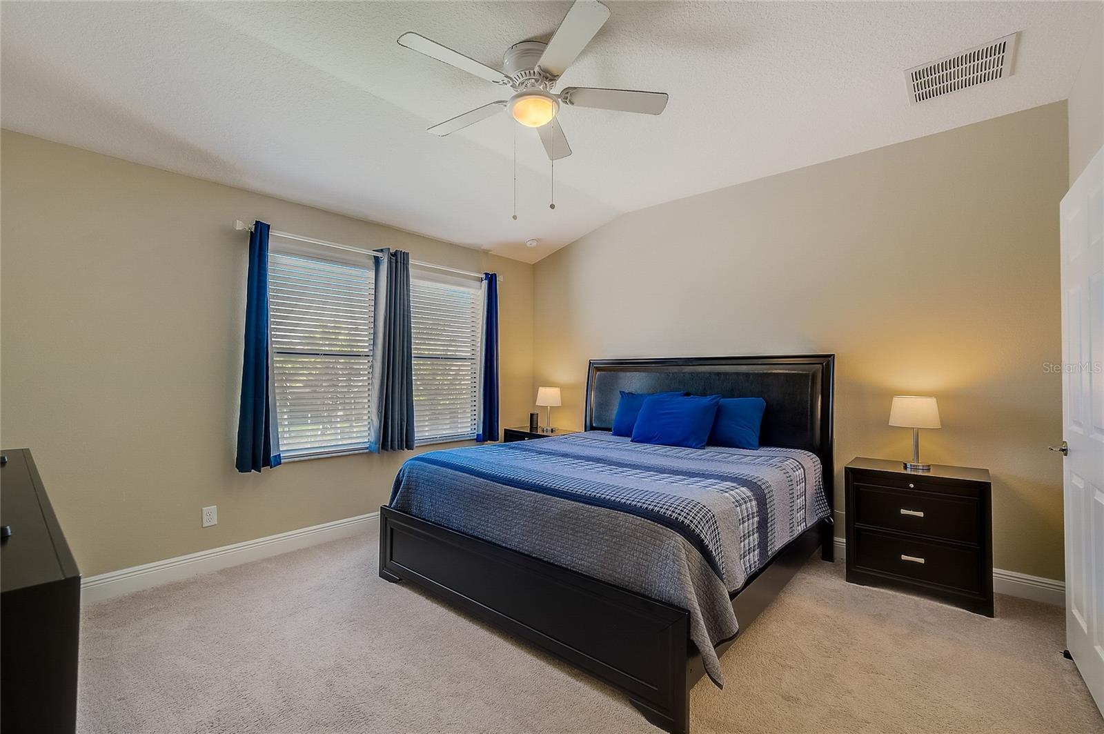 Image 17 of 30 For 7811 52nd Terrace E