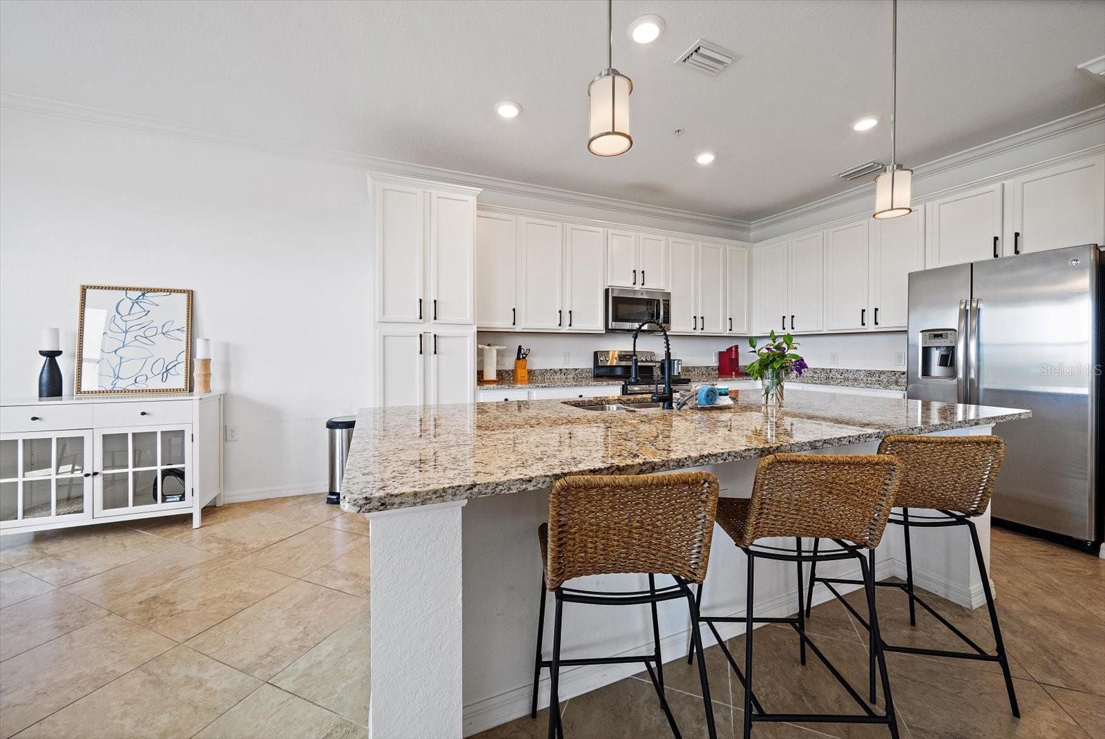 Image 10 of 52 For 17006 Vardon Terrace 401