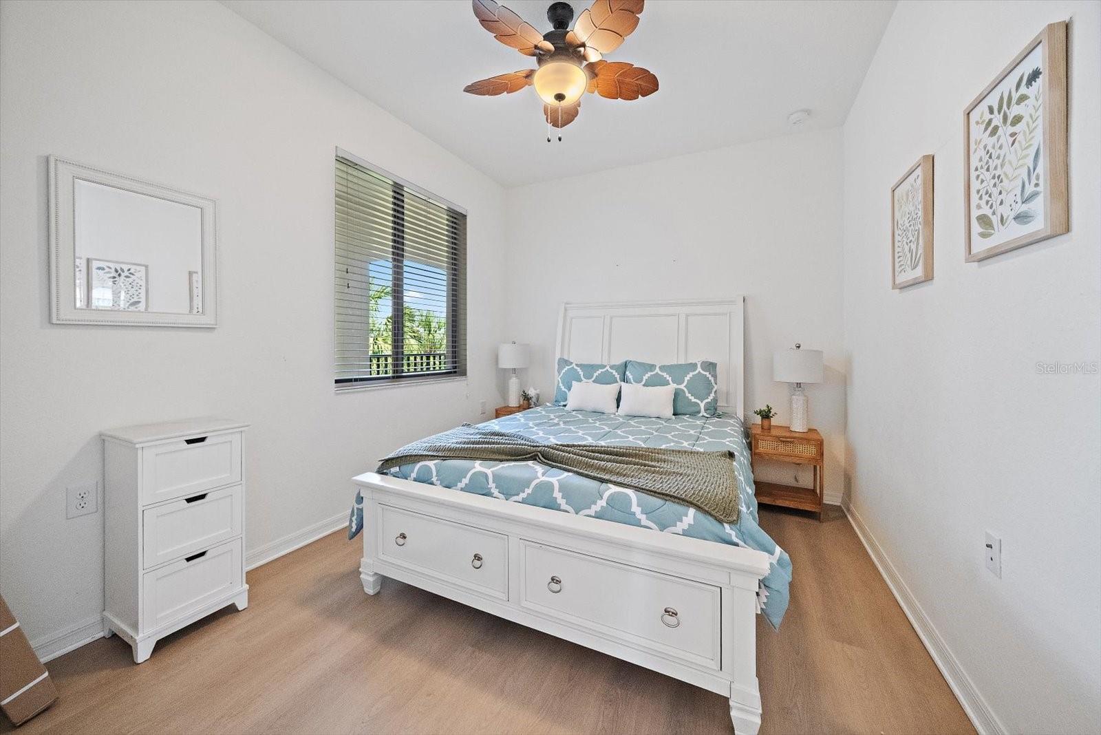 Image 16 of 52 For 17006 Vardon Terrace 401