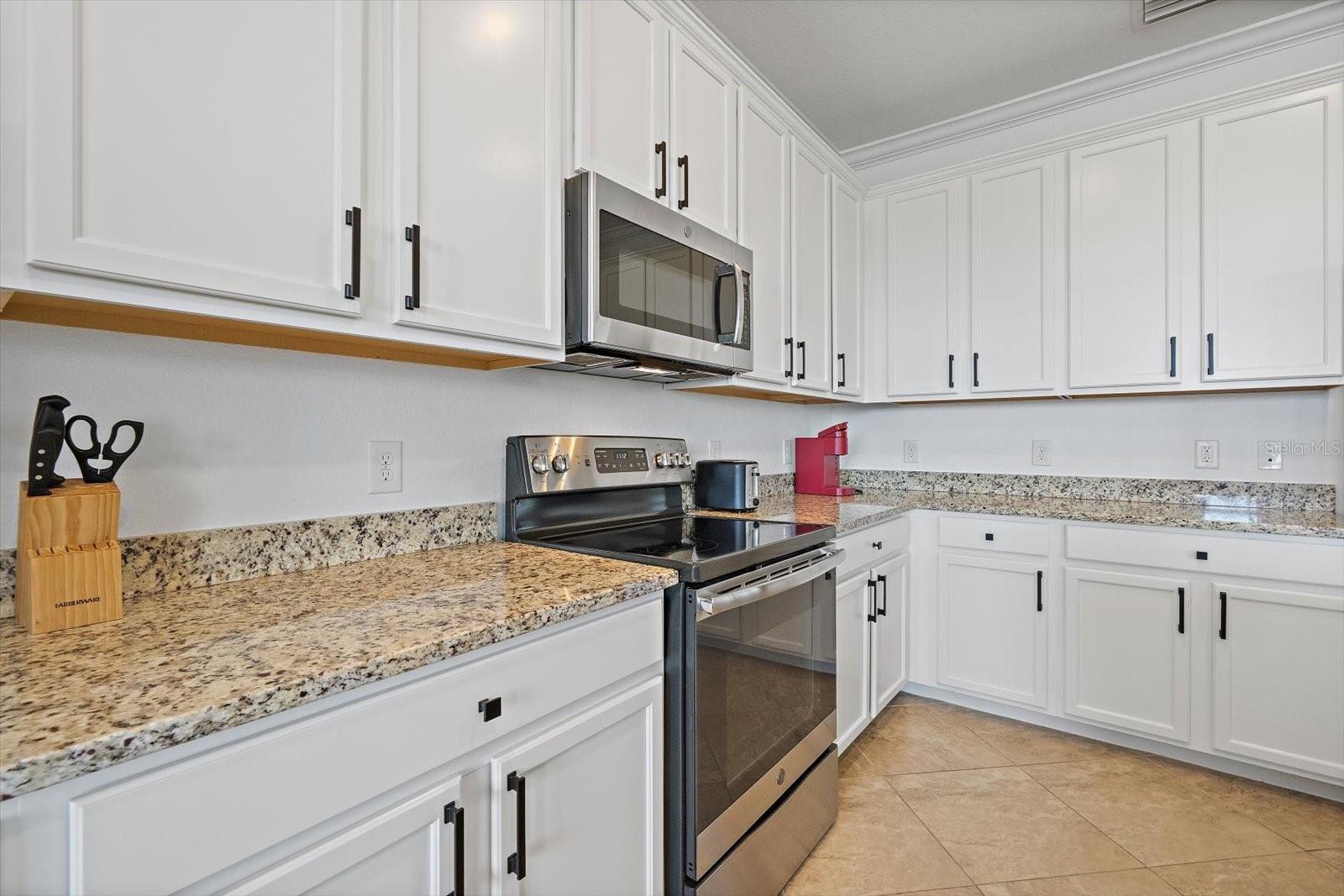 Image 7 of 52 For 17006 Vardon Terrace 401