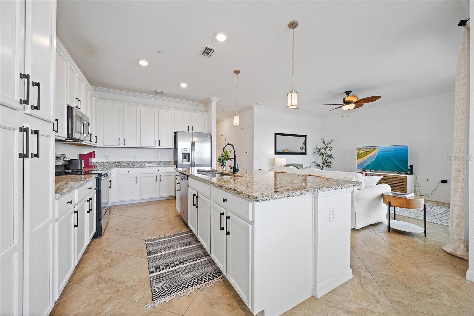 Image 8 of 52 For 17006 Vardon Terrace 401