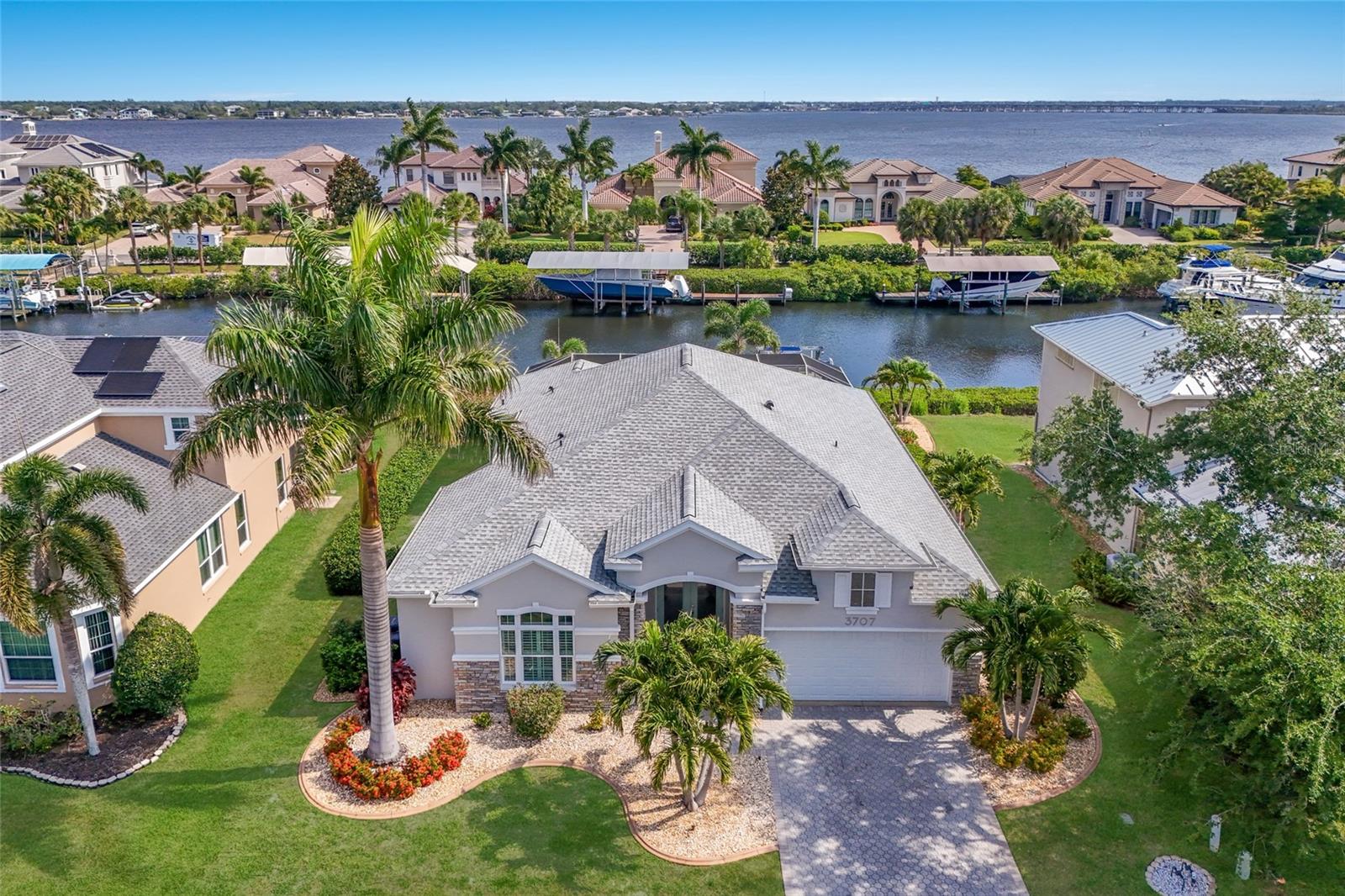 Details for 3707 5th Avenue Ne, BRADENTON, FL 34208