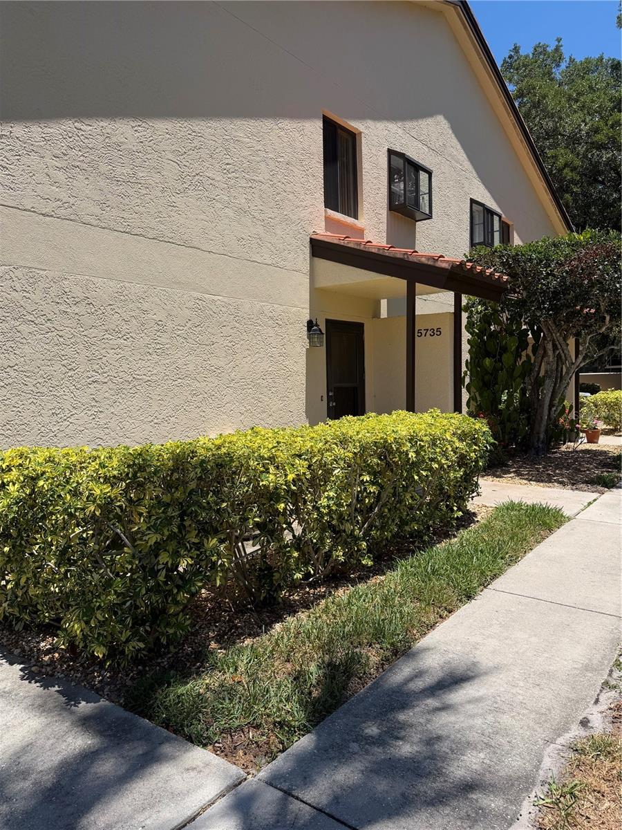 Details for 5735 Gardens Drive 5735, SARASOTA, FL 34243